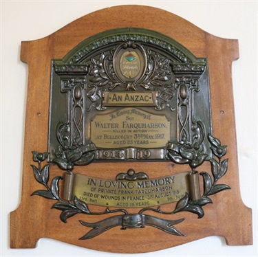 WW1 commemorative plaque