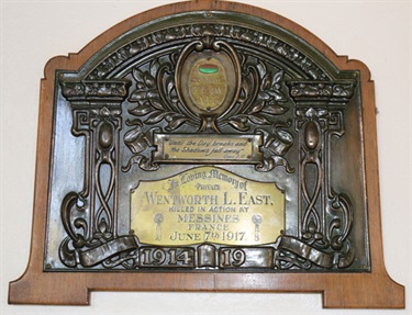 WW1 commemorative plaque