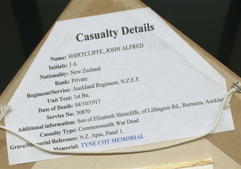 dead-mans-penny-soldier-details.jpg