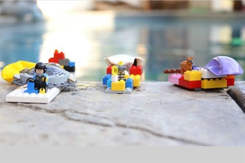 LEGO balloon boats