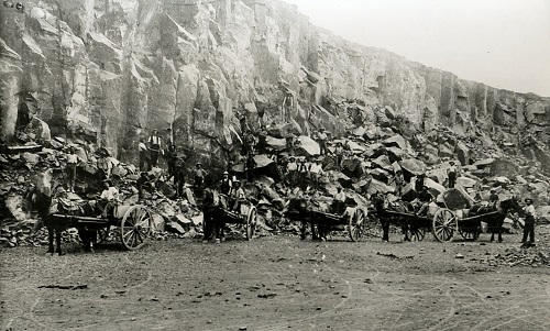 Kiama Landscapes Quarry Workers Terralong St 1880's.jpg